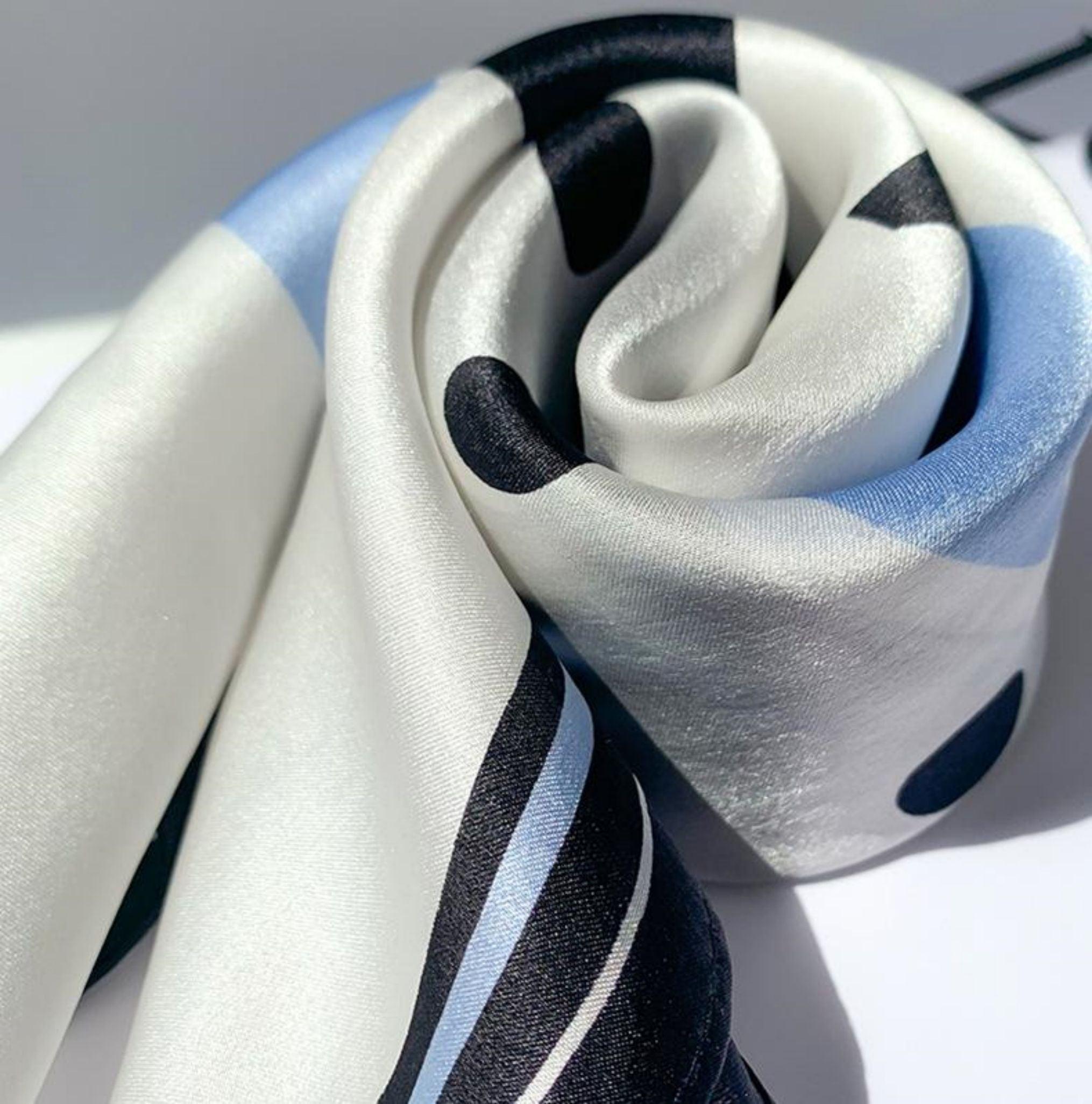 100% 桑シルクスカーフ/シルクヘッドスカーフ/シルクヘアスカーフ/シルクネックスカーフ/母の日ギフト/バッグアクセサリー/彼女へのギフト/プリント水玉