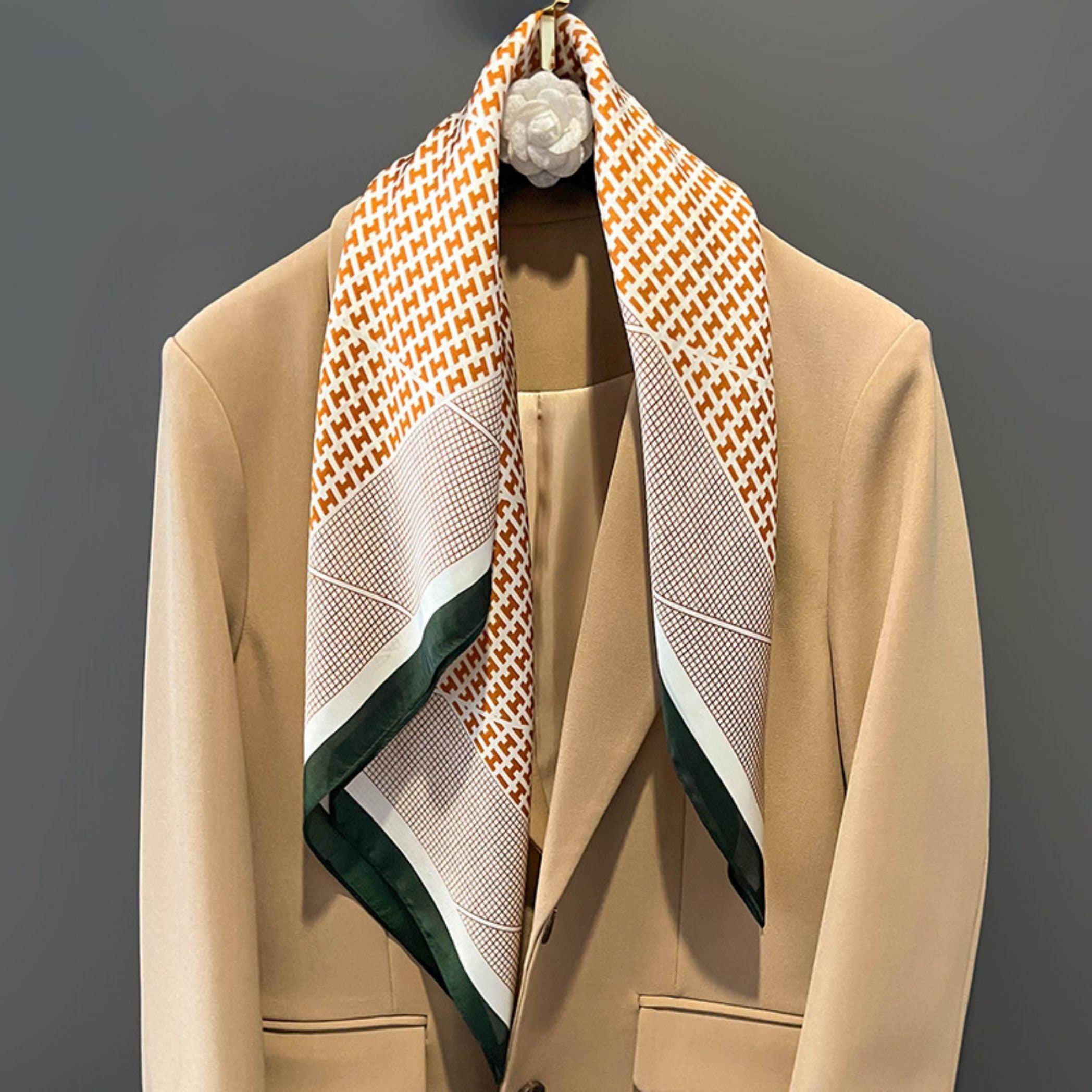 オレンジチェック柄 70cm 正方形スカーフ、シルクテクスチャースカーフ、日焼け止めシルクスカーフ、ネックスカーフ、サテンショール、ギフト