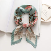 Plissierte Schals für Frauen/Diamantförmiger Schal/Seidenhaarschal/Bandana-Stirnband/Taschenaccessoire/Seidenkopfschal/Geschenke für sie/Orientalische Farben