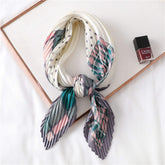 Plissierte Schals für Frauen/Diamantförmiger Schal/Seidenhaarschal/Bandana-Stirnband/Taschenaccessoire/Seidenkopfschal/Geschenke für Sie/Ladylike Style