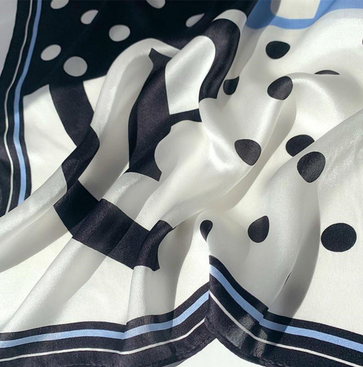 100% 桑シルクスカーフ/シルクヘッドスカーフ/シルクヘアスカーフ/シルクネックスカーフ/母の日ギフト/バッグアクセサリー/彼女へのギフト/プリント水玉