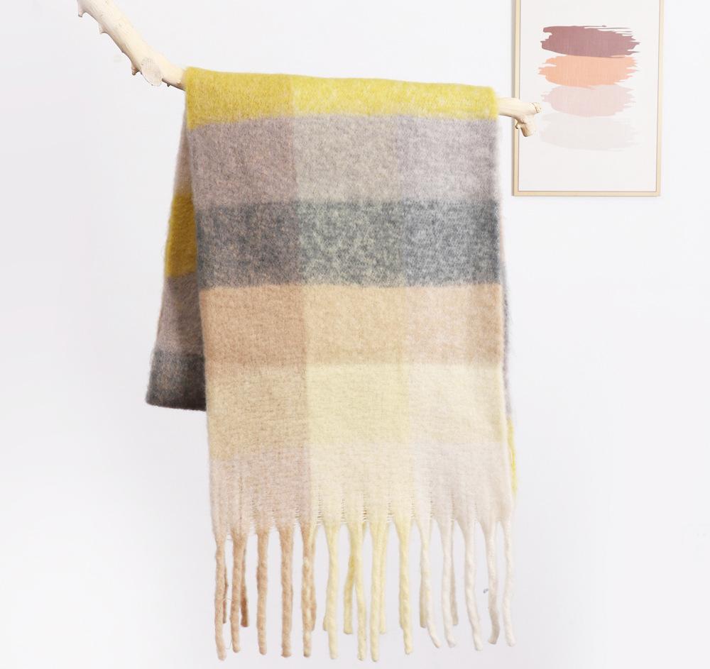 Luxurious Plaid Pattern Cashmere-Like Scarf: Vegan-Friendly Winter Accessory