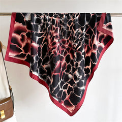 Großer Seidenschal im Farbverlaufsstil/Minimalistischer Schal/9090 cm/Seidenschal/Seidenbandana/Großer Satinschal/Geschenk für Sie/Muttertagsgeschenke