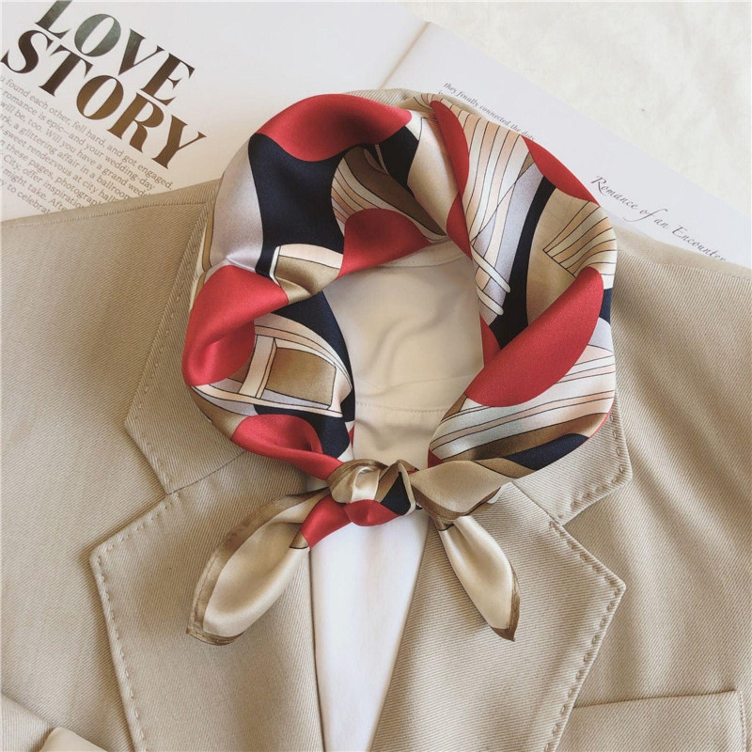 Roter Polka Dot Print Schal aus 100 % Maulbeerseide/Kopftuch aus Seide/Haarschal aus Seide/Halstuch aus Seide/Muttertagsgeschenke/Taschenaccessoire/Geschenk für Sie