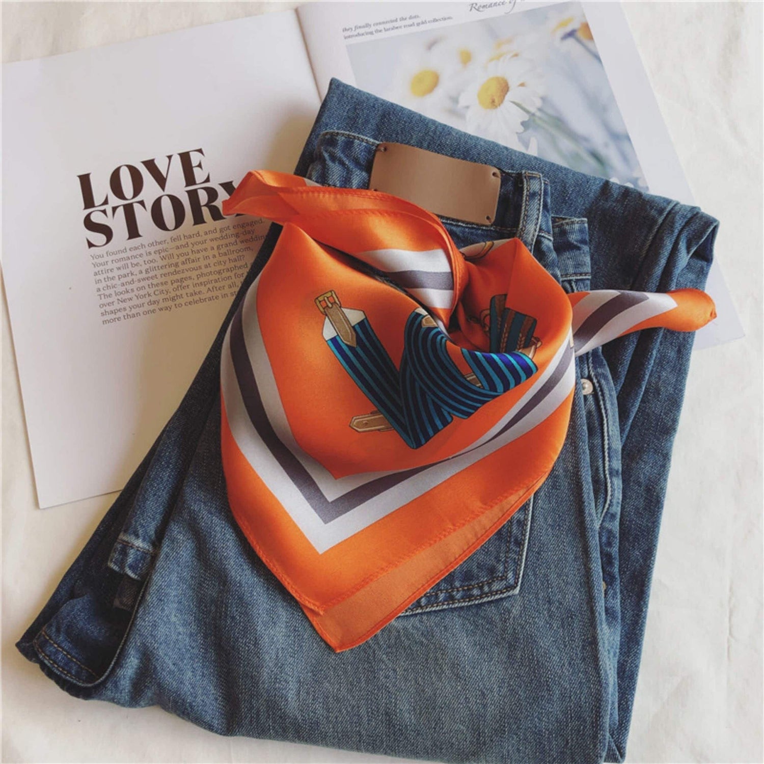 チェーンストラッププリント 桑100% シルクスカーフ/シルクヘッドスカーフ/シルクヘアスカーフ/シルクネックスカーフ/母の日ギフト/バッグアクセサリー/彼女へのギフト