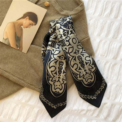 Marineblauer Boho Schal aus 100 % Maulbeerseide/Kopftuch aus Seide/Haarschal aus Seide/Halstuch aus Seide/Bandana aus Seide/Taschenaccessoire/Geschenk für Sie/Marineblau