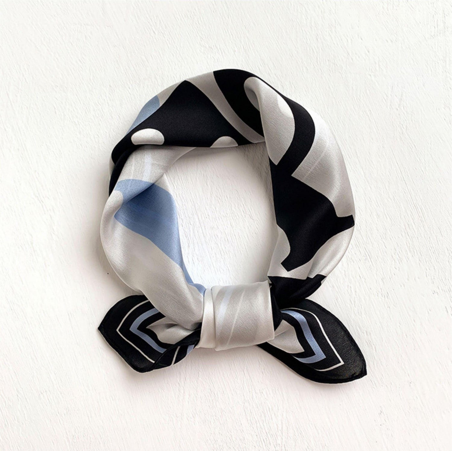 100% 桑シルクスカーフ/シルクヘッドスカーフ/シルクヘアスカーフ/シルクネックスカーフ/母の日ギフト/バッグアクセサリー/彼女へのギフト/プリント水玉