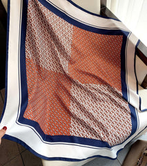 Blauer großer Seidenschal/Seidentwill-Satin/9090 cm/Seidenschal/Seidenbandana/Großer Satinschal/Geschenk für Sie/Muttertagsgeschenke