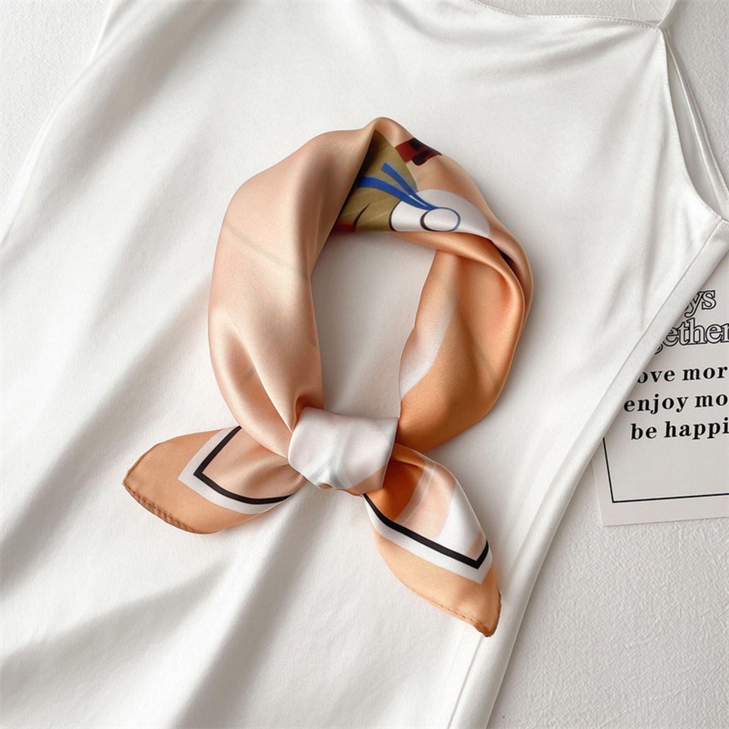 Ins-Stil 100 % veganer Seidenschal/Seidenkopfschal/55*55 cm/Seidenhaarschal/Seidenhalstuch/Seidenbandana/Taschenaccessoire/Geschenk für Sie