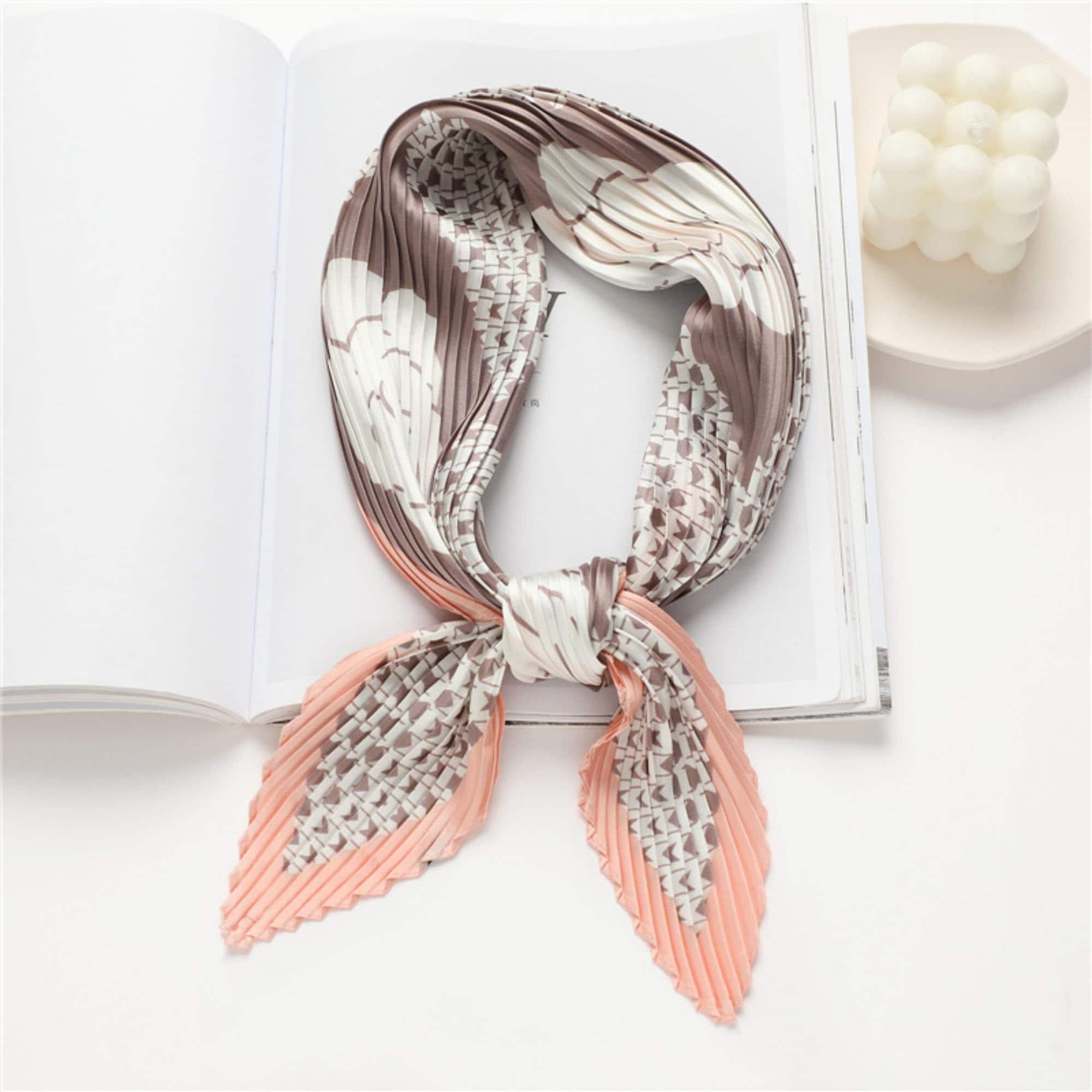 Faltenschals für Frauen/Diamantförmiger Schal/Seidenhaarschal/Bandana-Stirnband/Taschenaccessoire/Seidenkopfschal/Geschenke für Sie/Rosa Falten