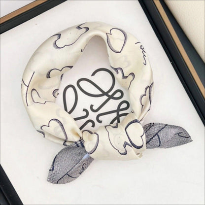 Love Cookie Bear 100 % Maulbeerseidenschal/Seidenkopfschal/Seidenhaarschal/Seidenhalsschal/Muttertagsgeschenke/Taschenaccessoire/Geschenk für Sie