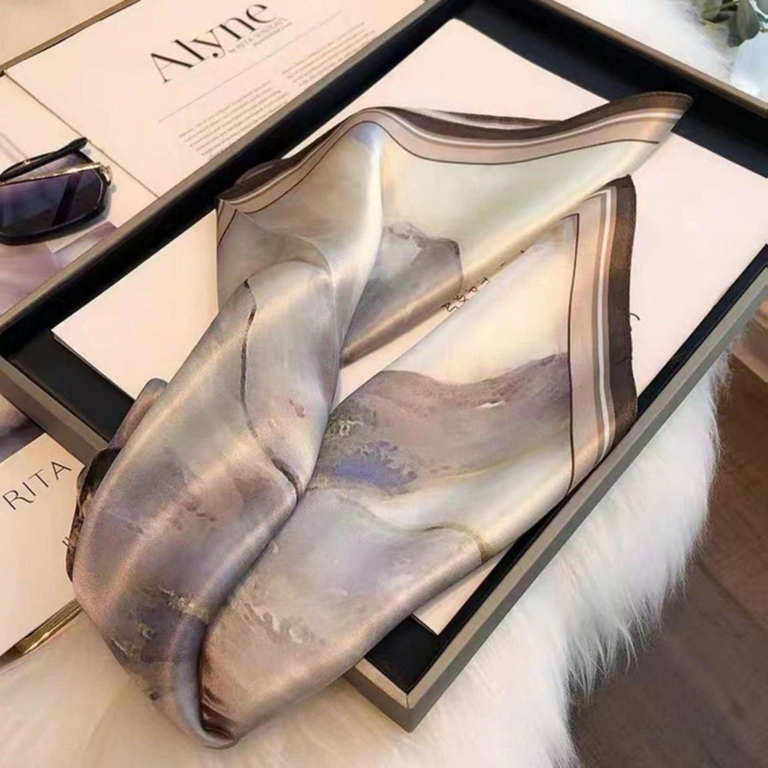 藤色水彩 100% 桑 シルク スカーフ/シルク ヘッド スカーフ/シルク ヘア スカーフ/シルク ネック スカーフ/母の日のギフト/バッグ アクセサリー/彼女へのギフト