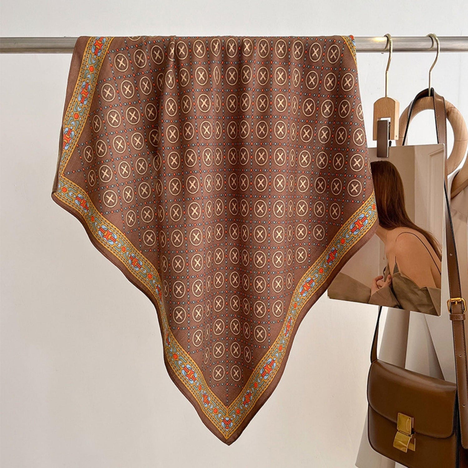 Eleganter quadratischer Schal in Kaffeefarbe/Schal mit Retro-Muster aus Baumwolle und Leinen/Kopftuch für Frauen/Perfektes Geschenk für Sie
