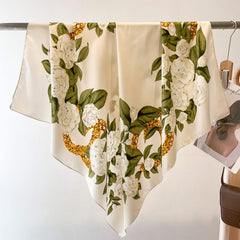 Großer Seidenschal mit japanischem Rosenmuster/Seidentwill-Satin/9090 cm/Seidenschal/Seidenbandana/Großer Satinschal/Geschenk für Sie/Muttertagsgeschenke