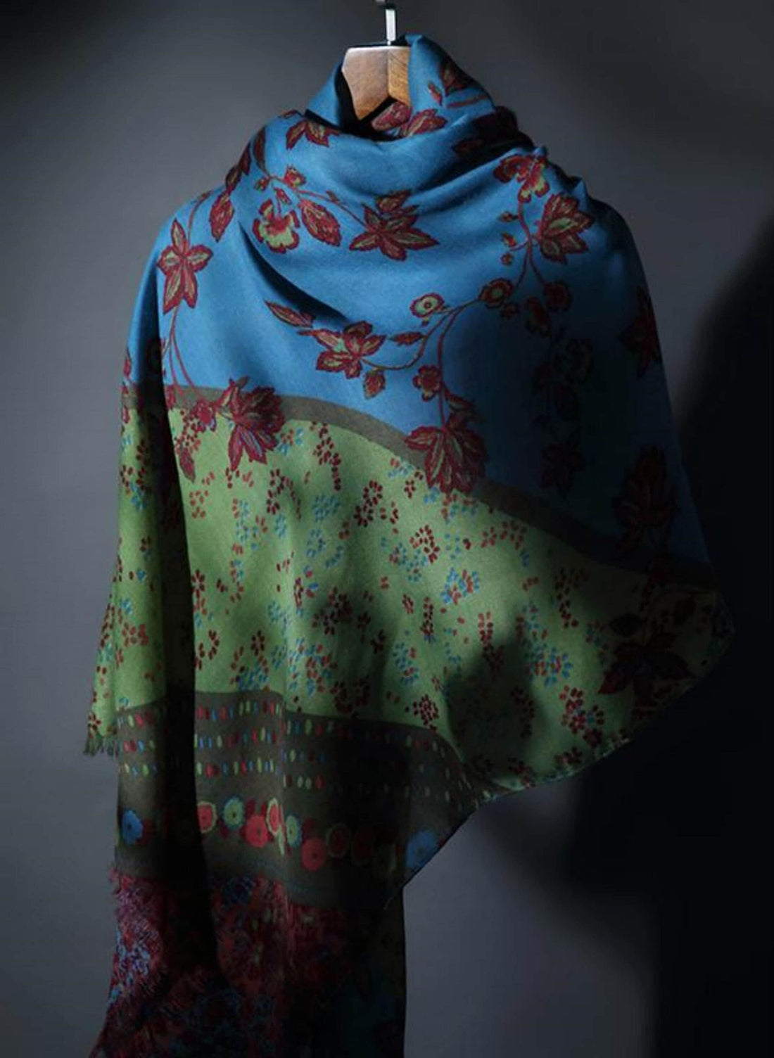 Einzigartiger Vintage-inspirierter Schal – Twill-gewebter Schal mit Siebdruck – blauer und grüner Kontrastdruck